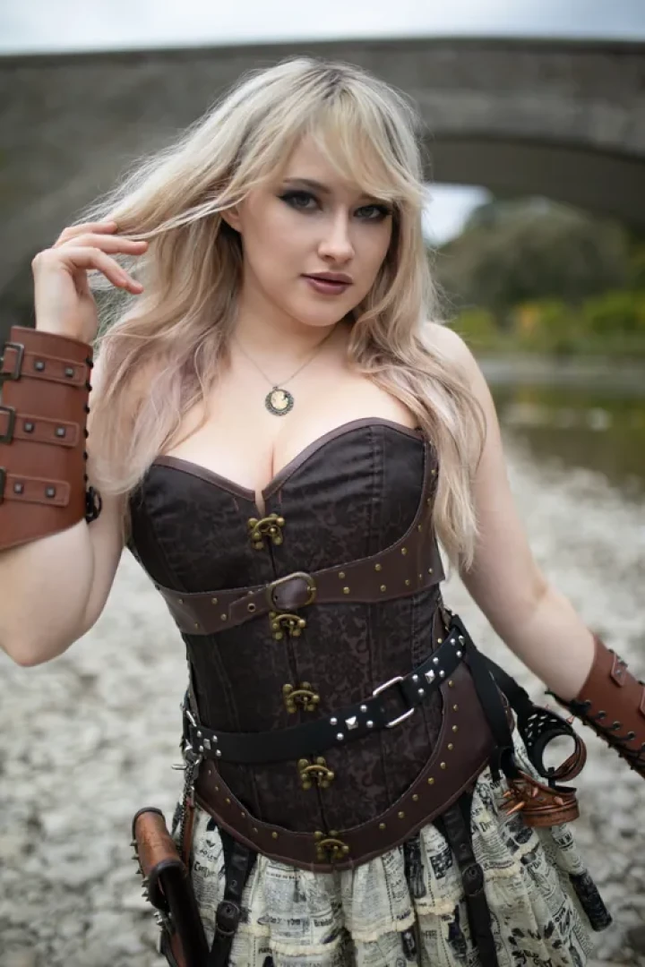 Natalia Kat - Steampunk fashion set