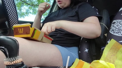 belly.0416 - car stuffing