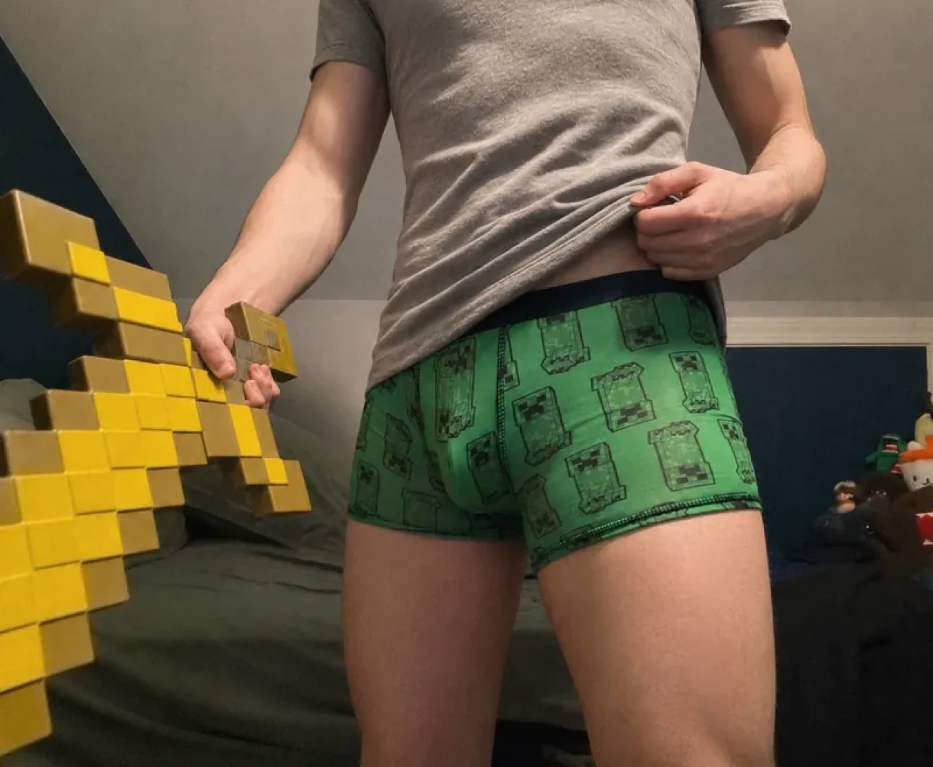 Masami_VA - Bulge & Thighs  