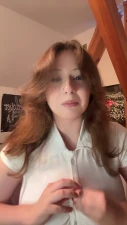 Barbi - Fixed the button and continued dancing ‍i think my reactions make it a funnier tho 