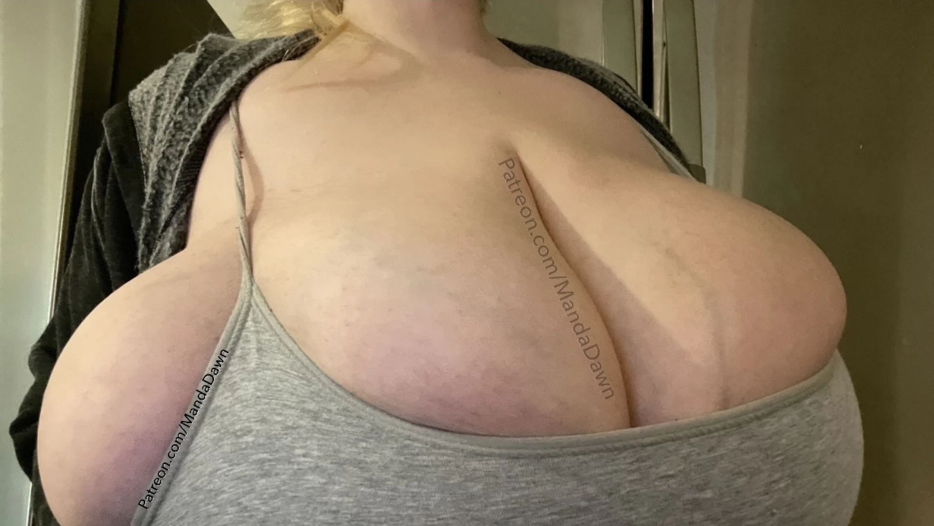 MandaDawn - Wonder how many cup sizes my side boob is …? 