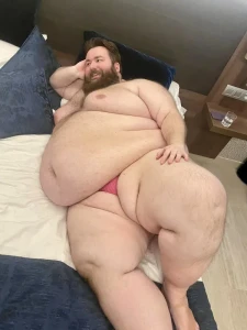 Fattybeardo - Bed blob 