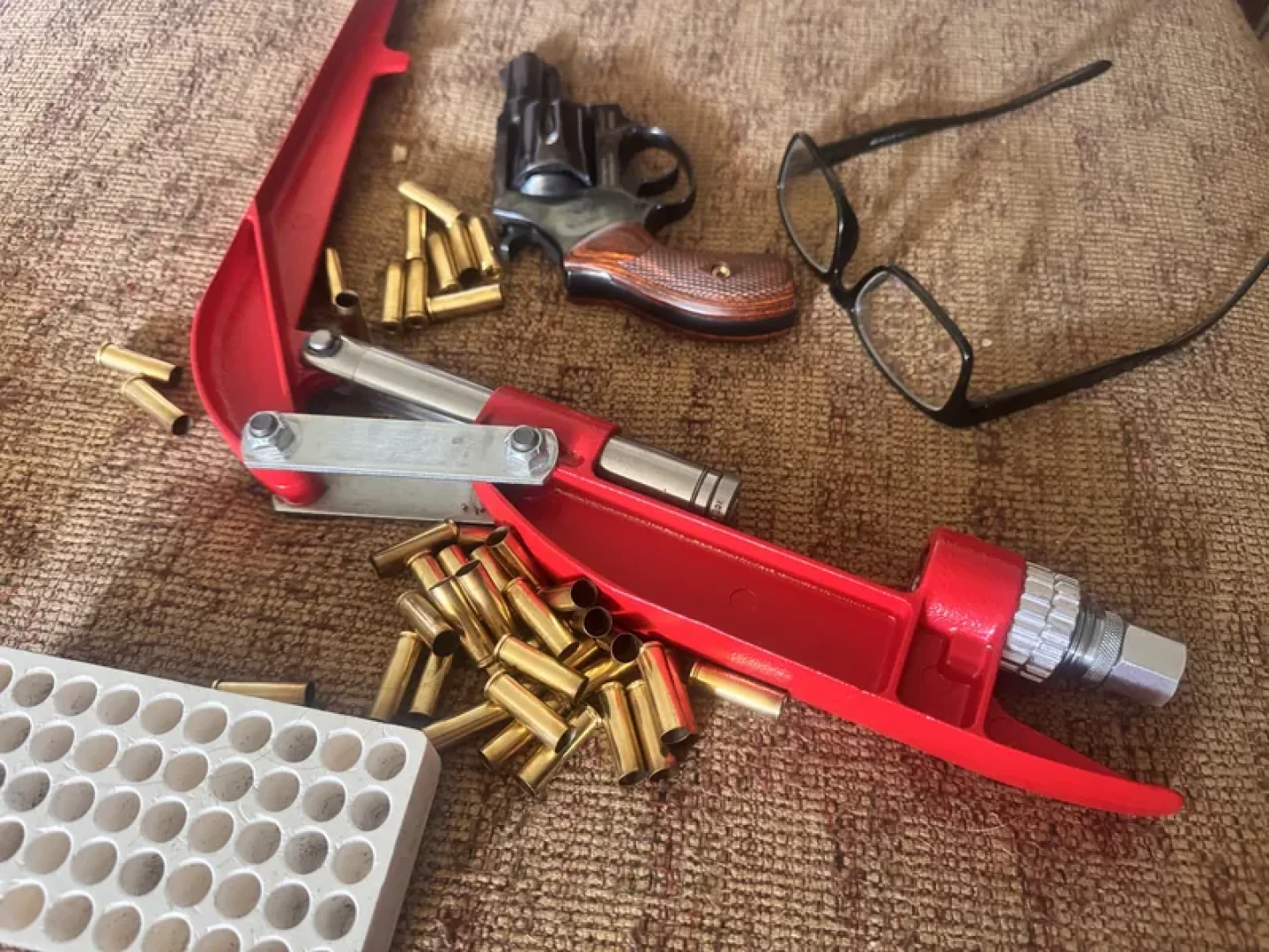 InRange TV - Chill reloading for a new a revolver...