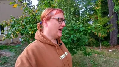 Transport Evolved - Transport Evolved Chicken and Garden Update: The Potatoes Are STILL Flowering?