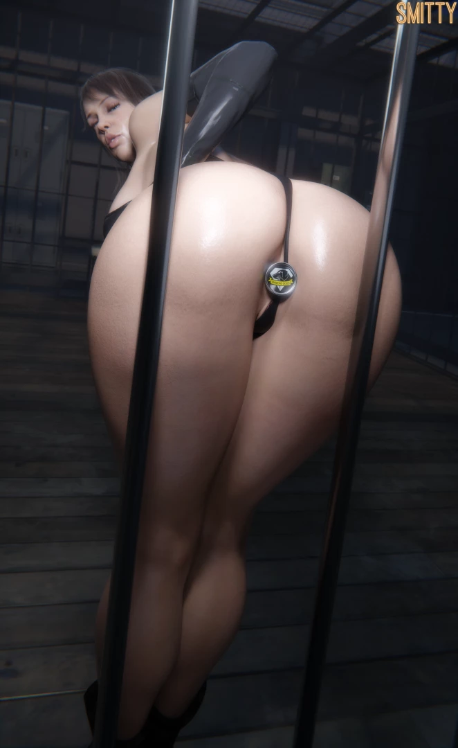 Smitty34 - Quiet shows you her butt plug. Whatcha think?