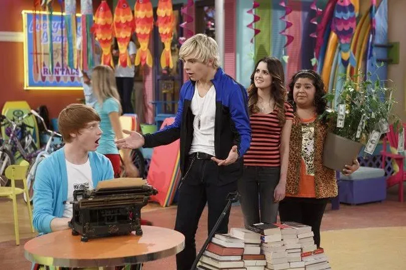 GeekedOutNation - Austin & Ally "Partners & Parachutes " 2x10 Reaction  — page 1