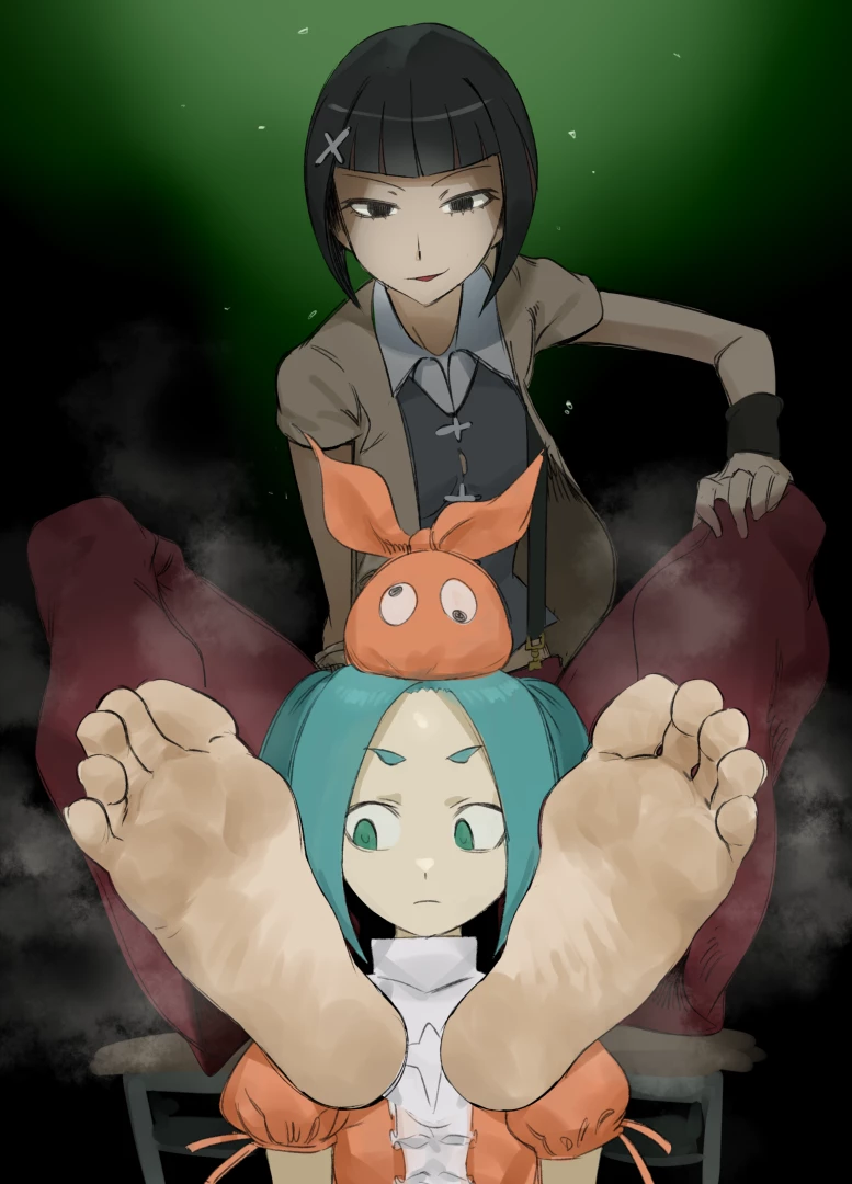 Salmo_baliki - Kagenui's feet on Yotsugi's shoulders. Steamy and worship alt