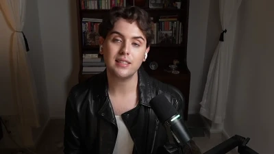Swiftologist - REACTION: Music, Fashion, Film – Charli xcx