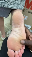 SoleShopping - Size 10 white queen